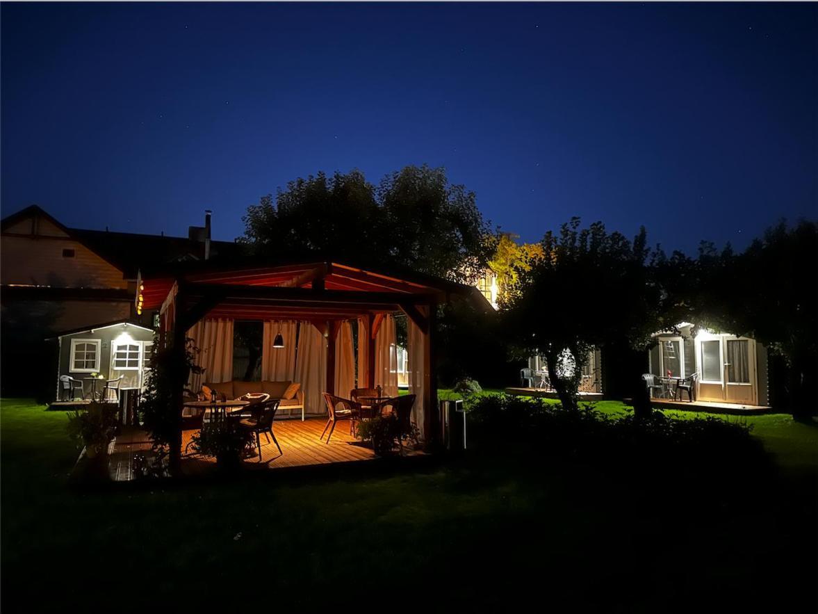 Hede Suvemajad/summer Campsite Parnu